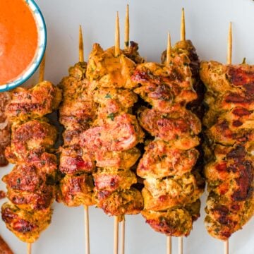 Pinchos de pollo (chicken skewers)