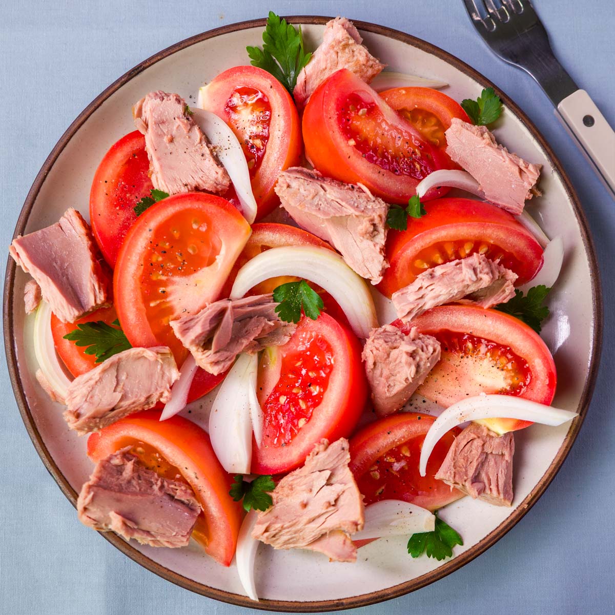Tuna tomato salad 